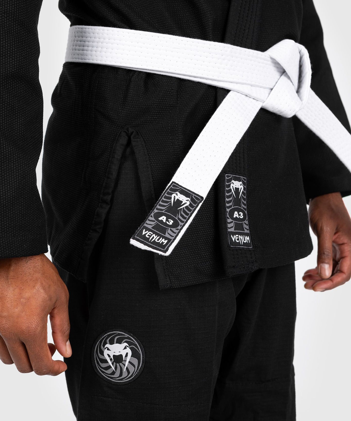 VENUM FIRST BJJ GI - BLACK OR WHITE