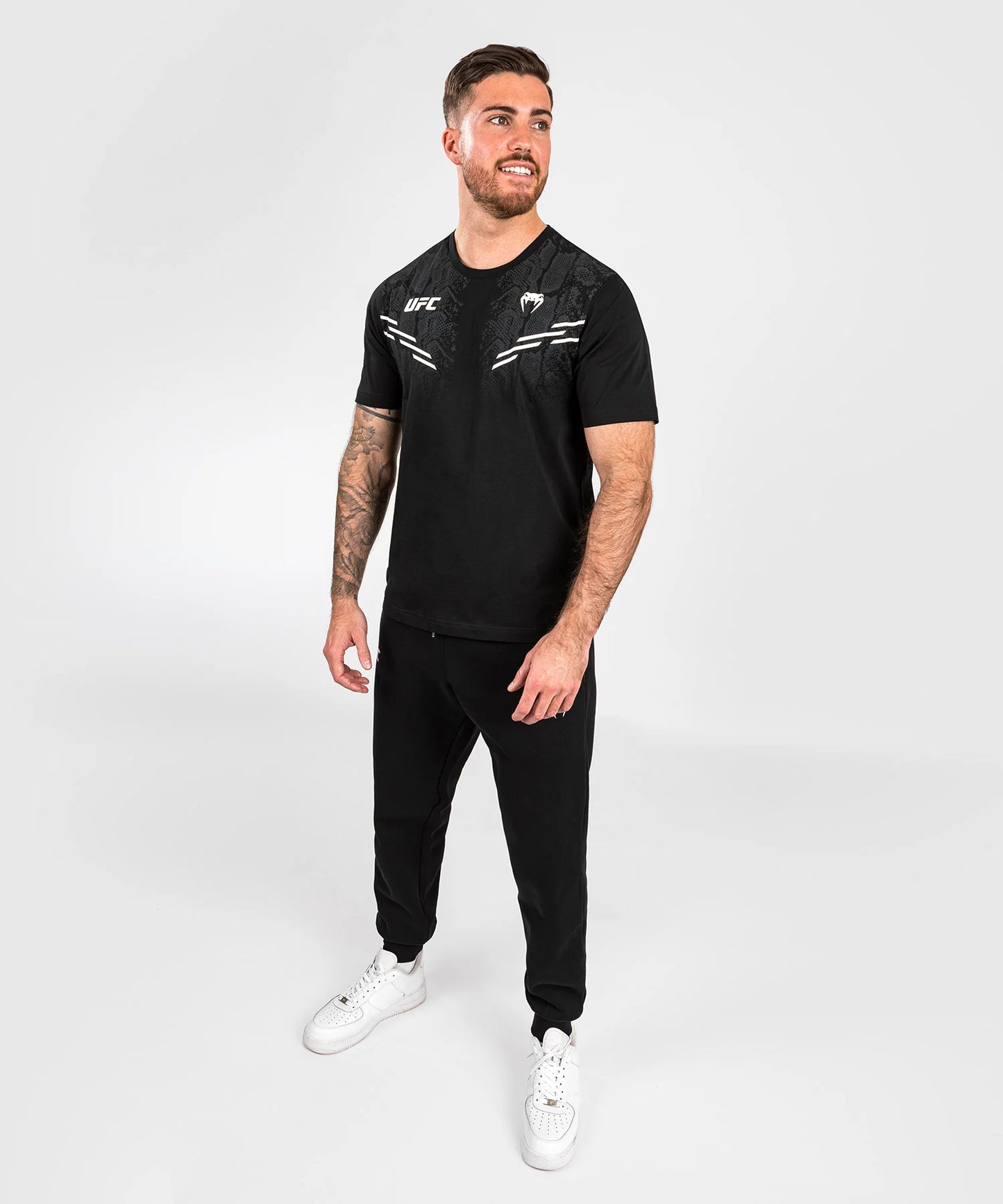 UFC ADRENALINE BY VENUM REPLICA MEN’S SHORT-SLEEVE T-SHIRT - BLACK