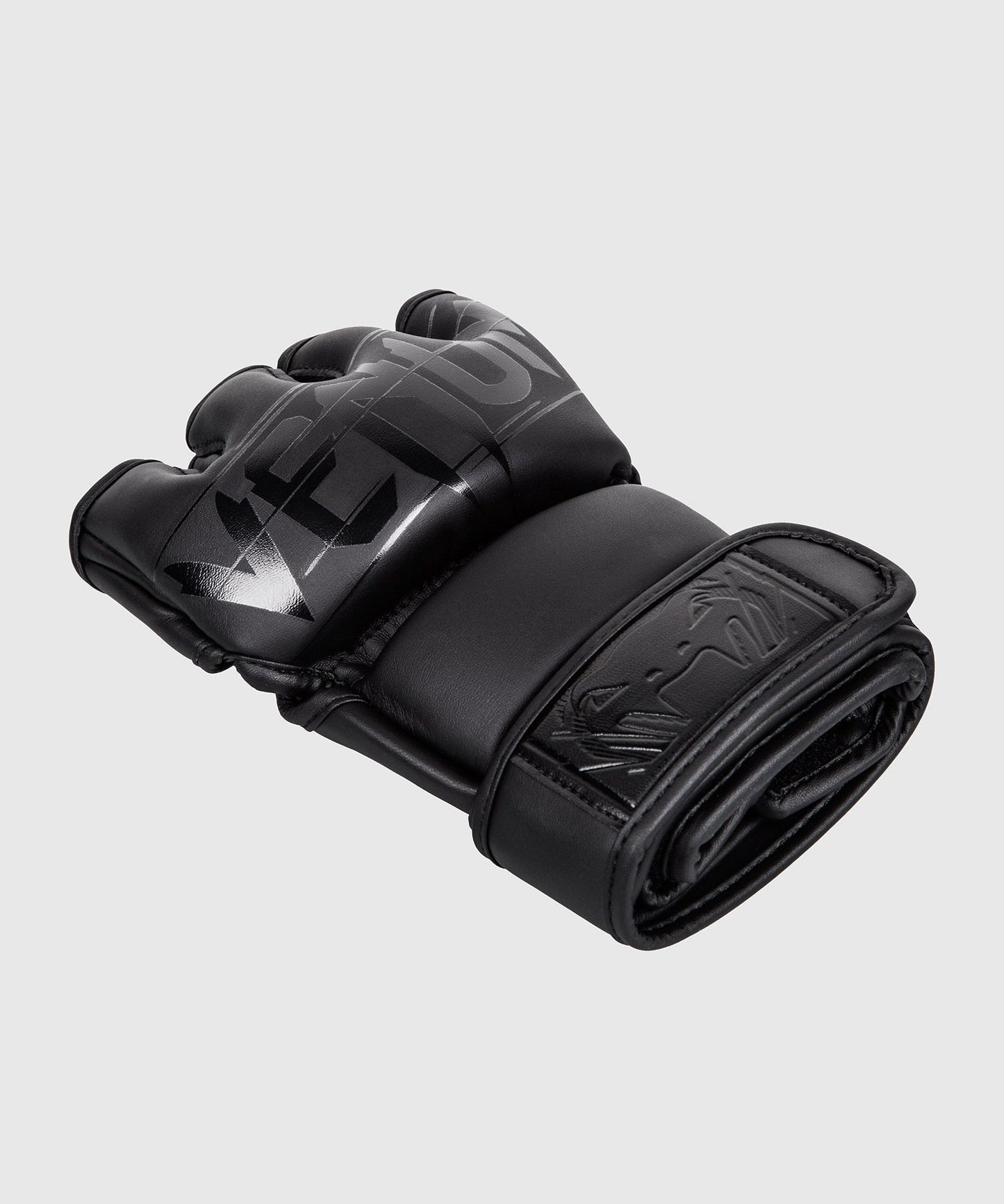 VENUM UNDISPUTED 2.0 MMA GLOVES - MATTE/BLACK