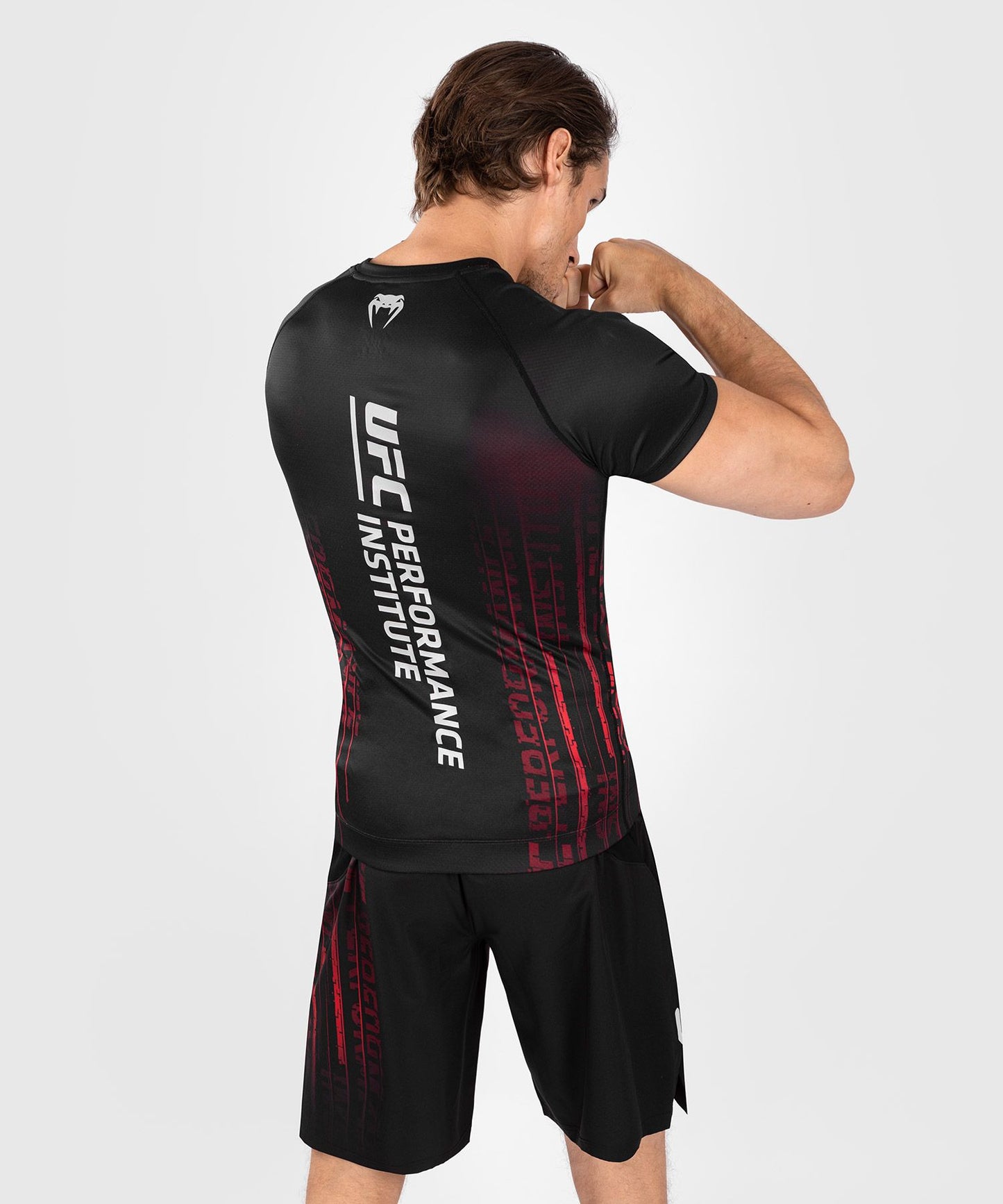 UFC VENUM PERFORMANCE INSTITUTE 2.0 MEN’S SHORT-SLEEVE RASHGUARD - BLACK/RED