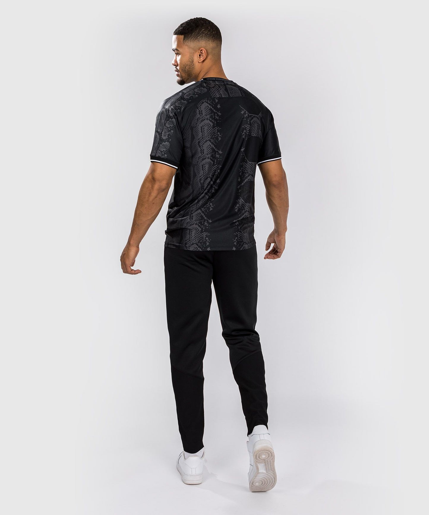 UFC ADRENALINE BY VENUM AUTHENTIC FIGHT NIGHT MEN’S WALKOUT JERSEY - BLACK