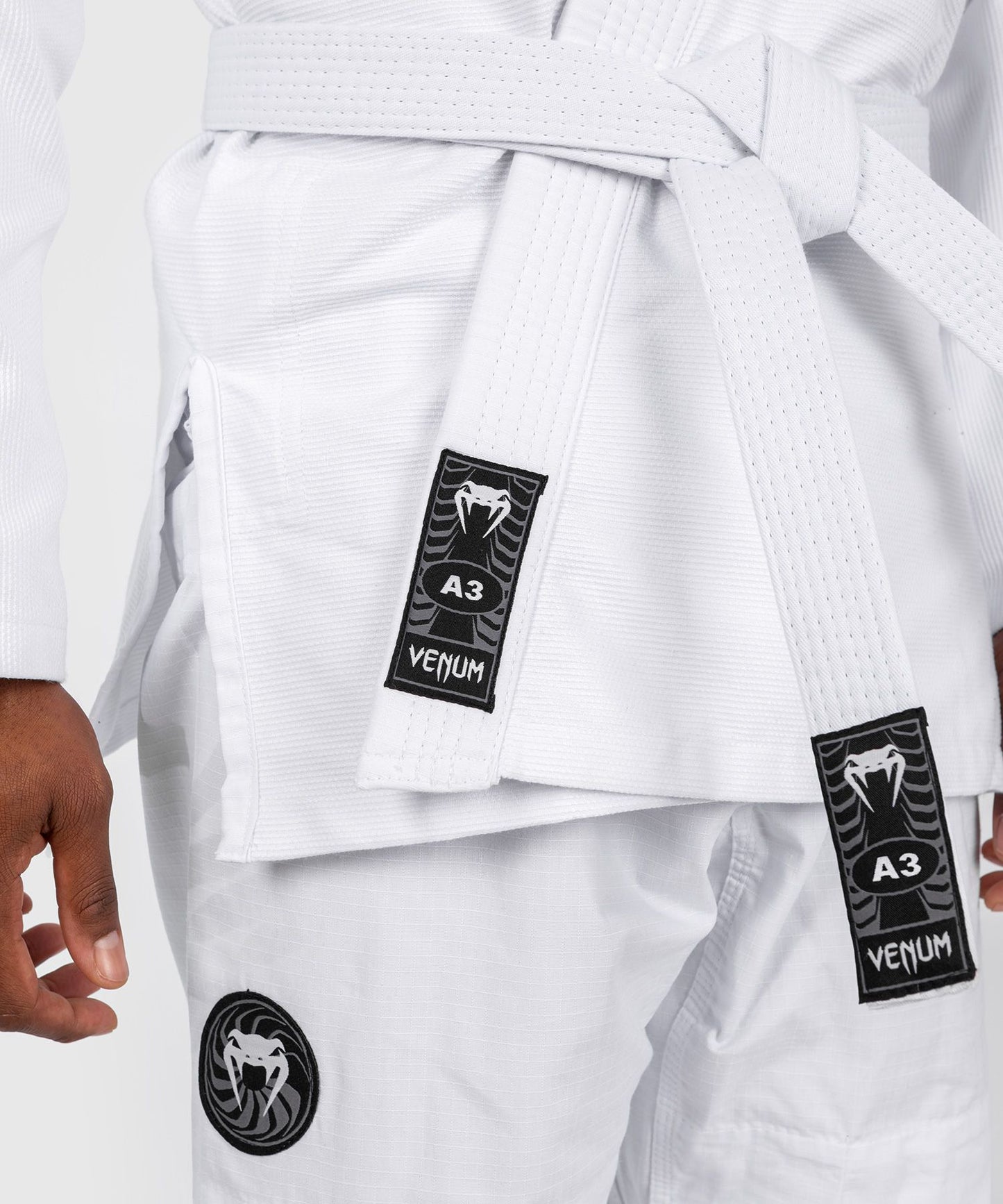 VENUM FIRST BJJ GI - BLACK OR WHITE