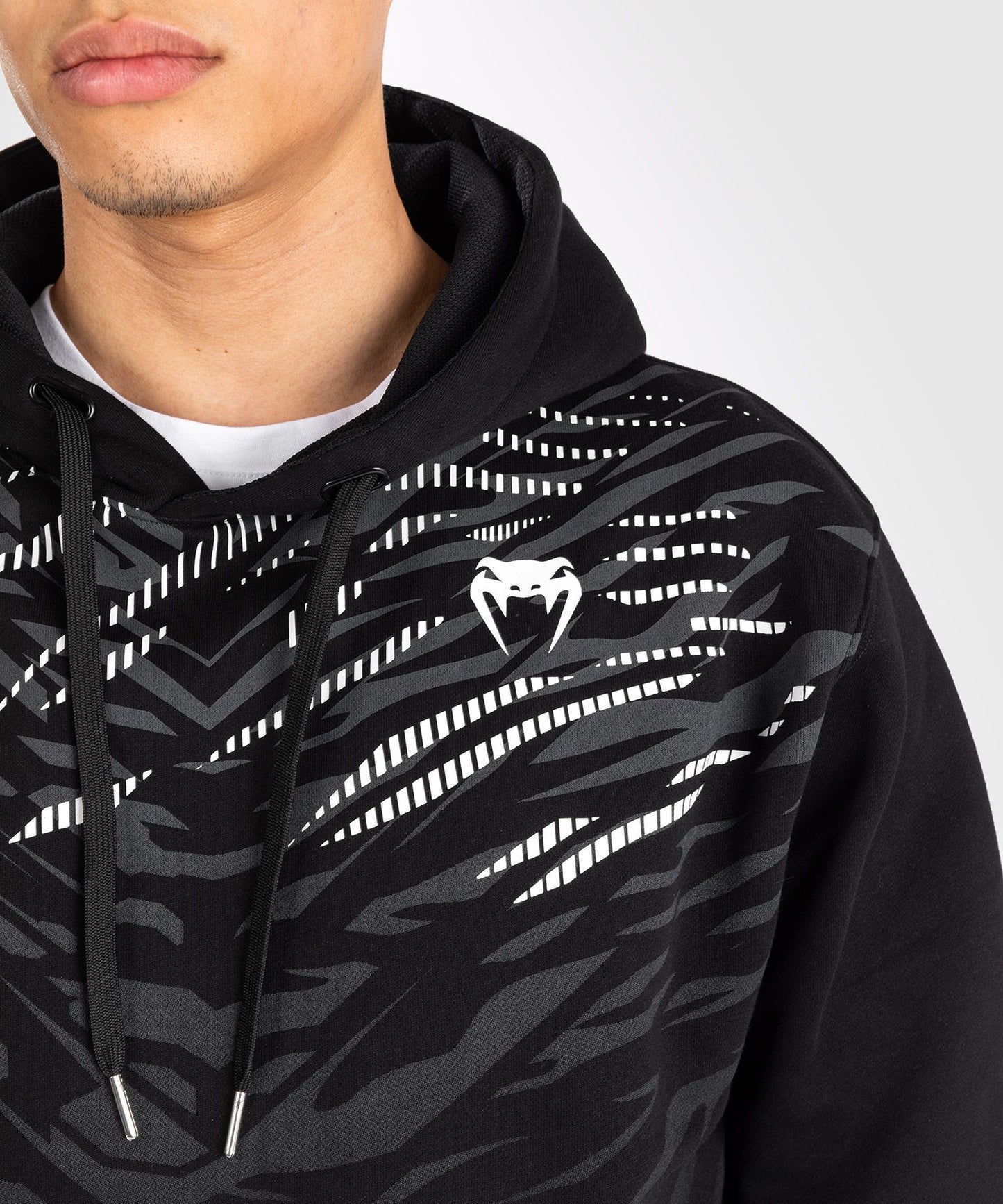 UFC Fusion by Venum Men’s Replica Pullover Hoodie - Black